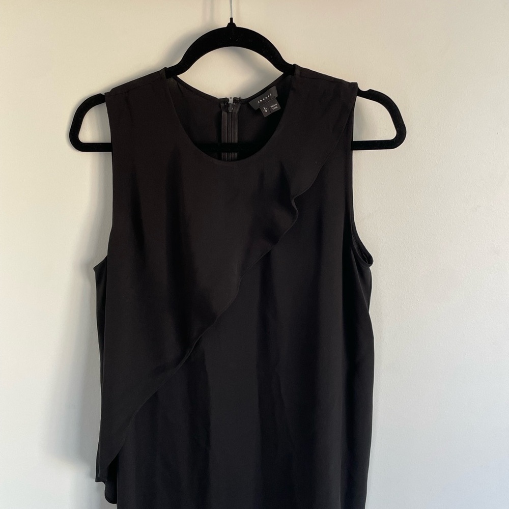 Chic Black Sleeveless Top